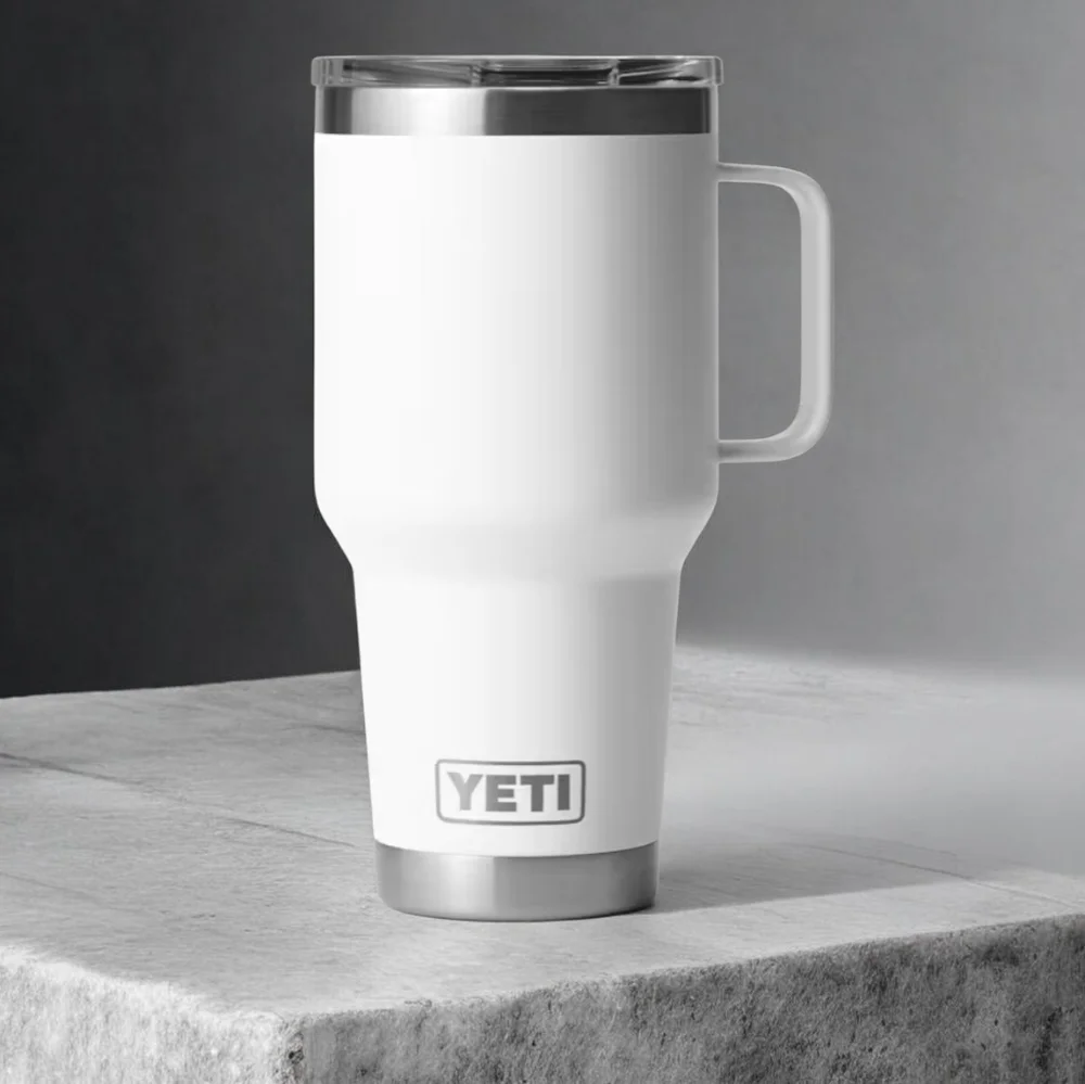 YETI Rambler 30 oz Travel Mug with Stronghold Lid White NEW NWT